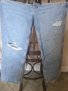 Woman's Light Blue Distressed Jeans